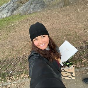 Meet your Posher, Claudia